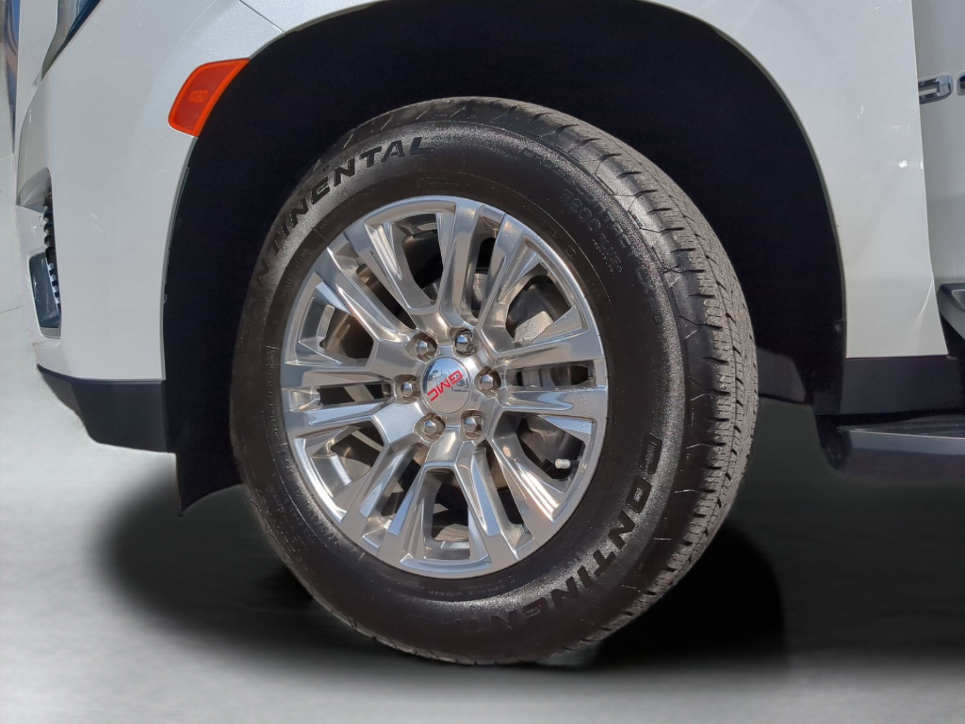 Used 2024 GMC Yukon XL Denali image 65