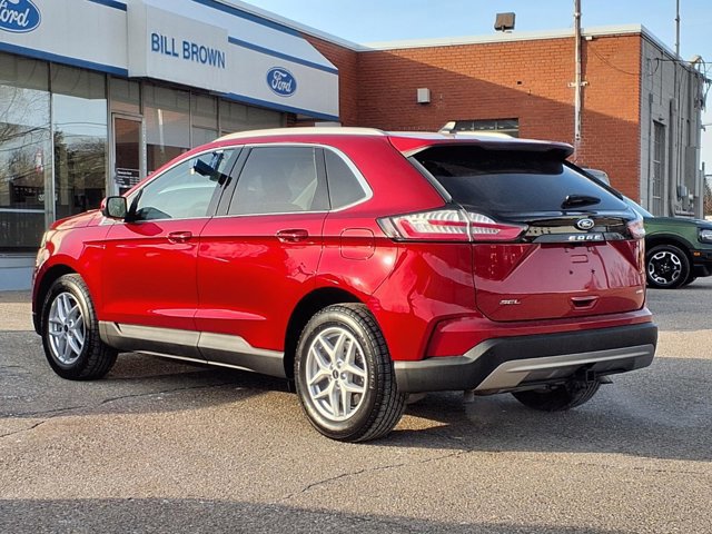Certified 2024 Ford Edge SEL w/ Convenience Package image 3