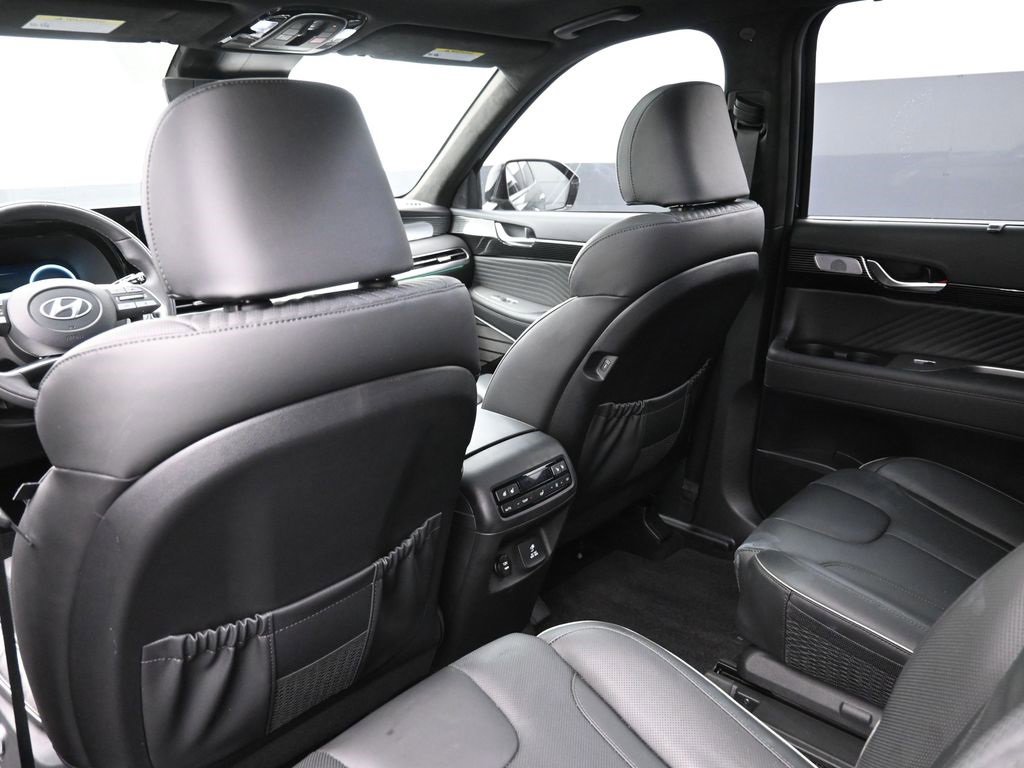 Used 2023 Hyundai Palisade Calligraphy image 23