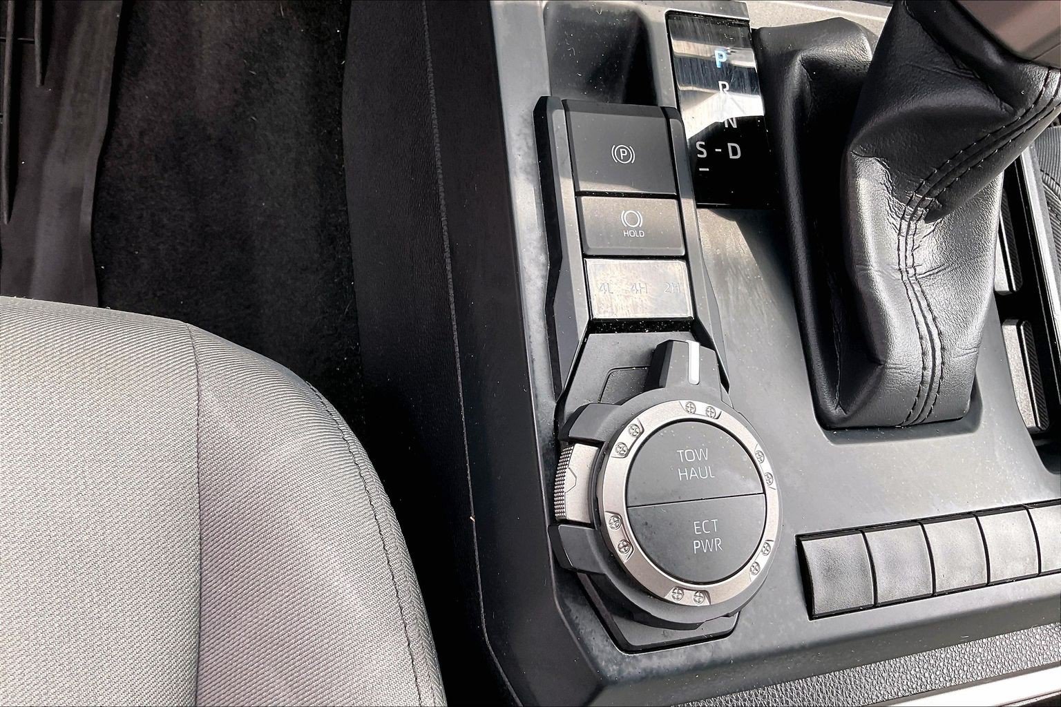 Used 2024 Toyota Tacoma SR5 AWD/4WD image 33