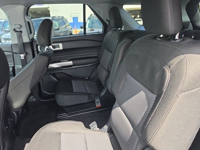 Certified 2024 Ford Explorer XLT image 12