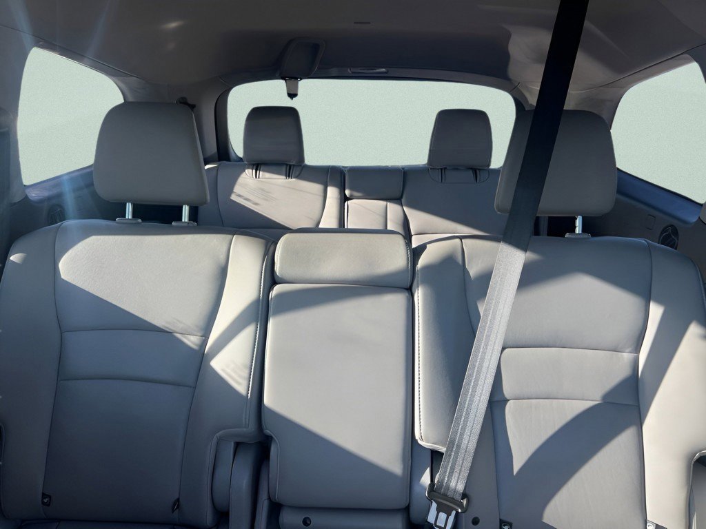 Used 2017 Honda Pilot Touring image 22