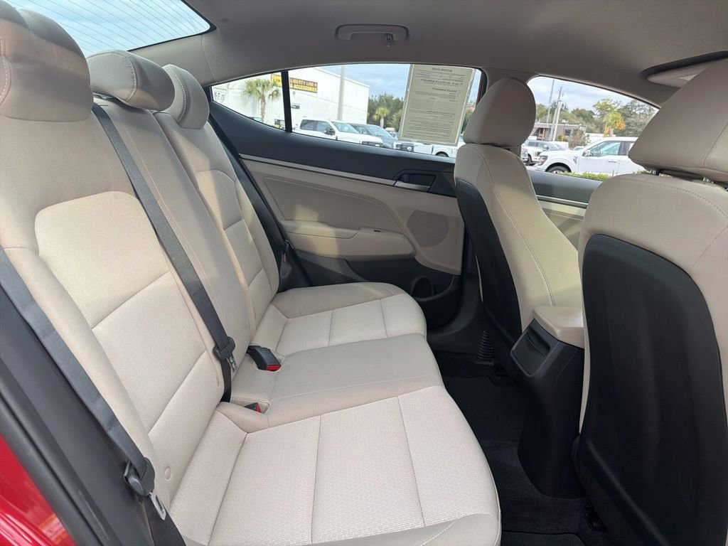 Used 2017 Hyundai Elantra SE image 24