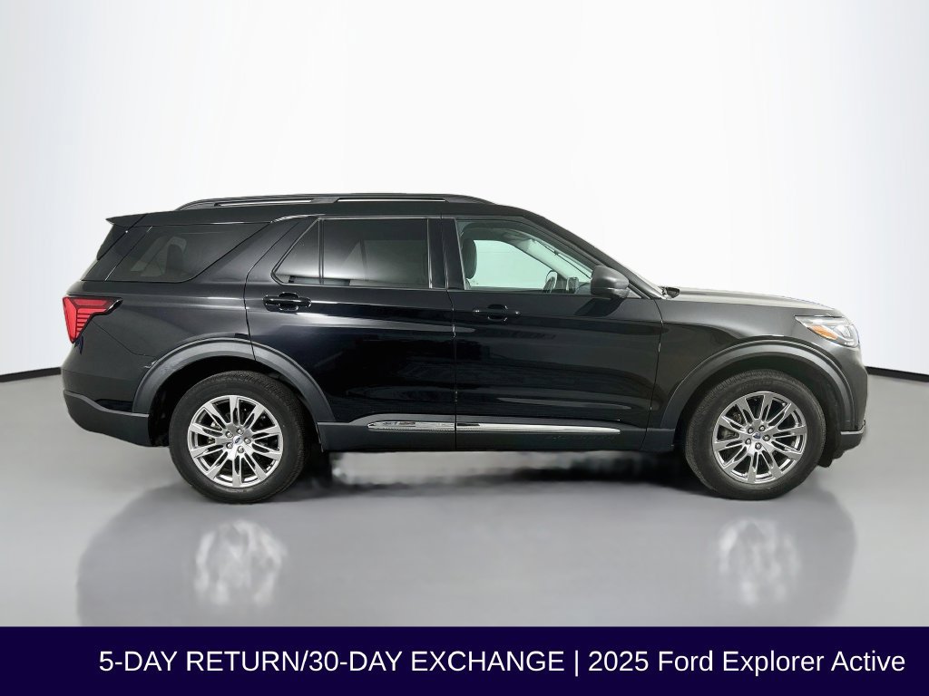 Certified 2025 Ford Explorer Active w/ Active Comfort Package AWD/4WD image 9