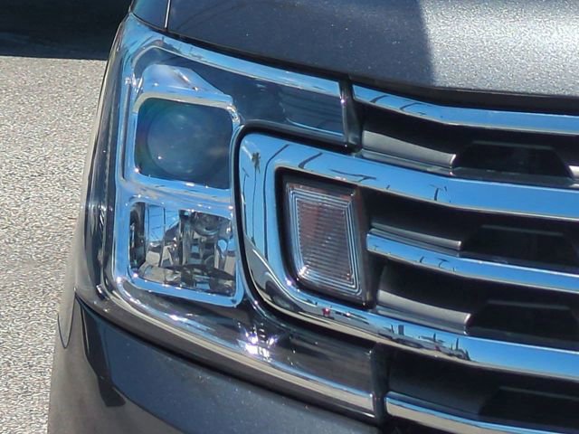 Certified 2020 Ford Expedition XLT w/ Equipment Group 202A image 10