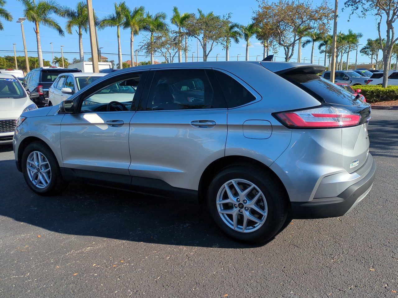 Certified 2023 Ford Edge SEL image 3