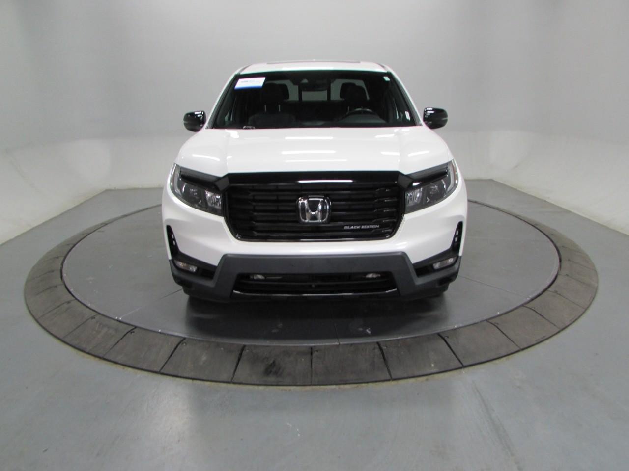 Used 2023 Honda Ridgeline Black Edition image 2