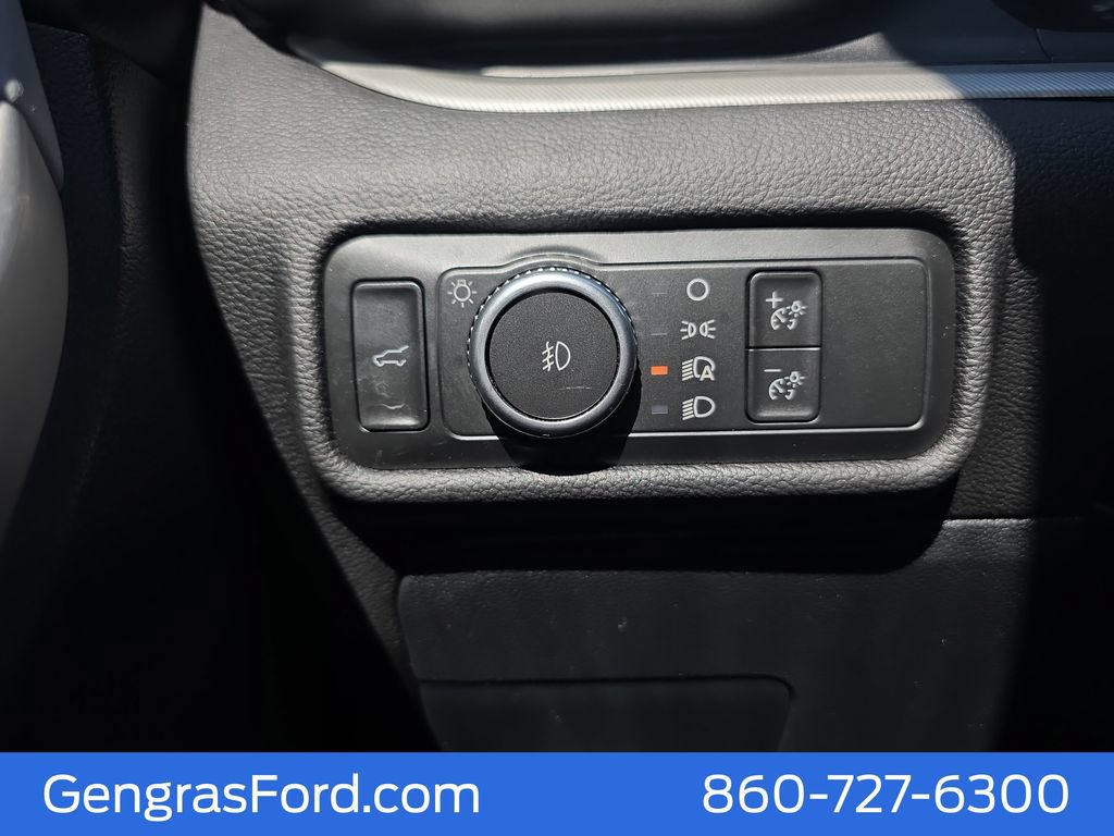 Certified 2022 Ford Explorer XLT w/ Equipment Group 202A AWD/4WD image 43