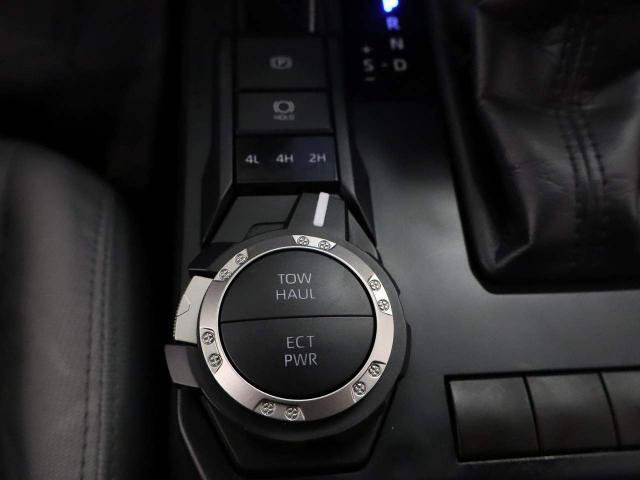 Used 2025 Toyota Tacoma SR5 AWD/4WD image 12