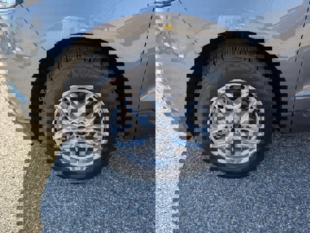 Certified 2024 Ford Edge SEL w/ Convenience Package image 9