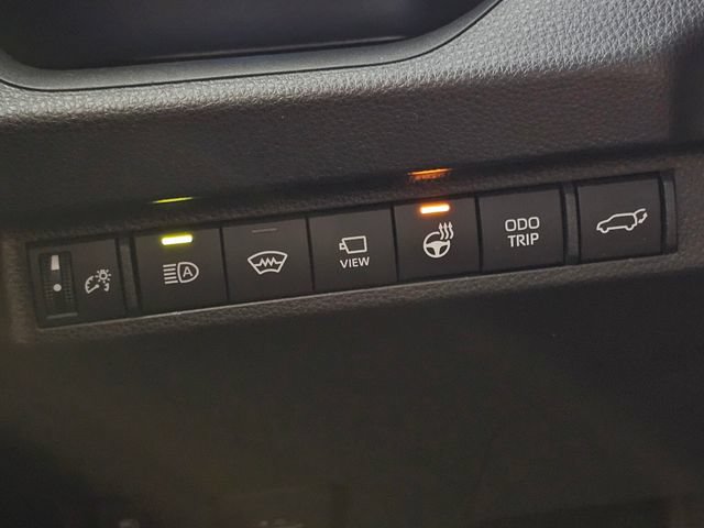 Used 2025 Toyota RAV4 XSE w/ Advanced Technology Package AWD/4WD image 33