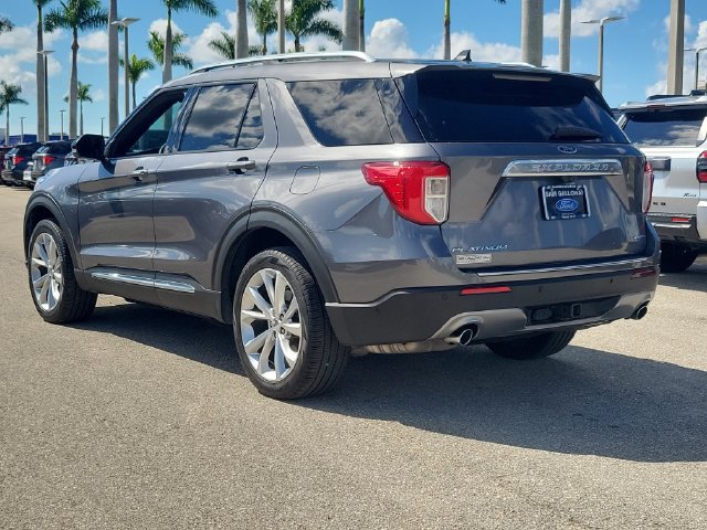 Certified 2022 Ford Explorer Platinum w/ Class IV Trailer Tow Package AWD/4WD image 4