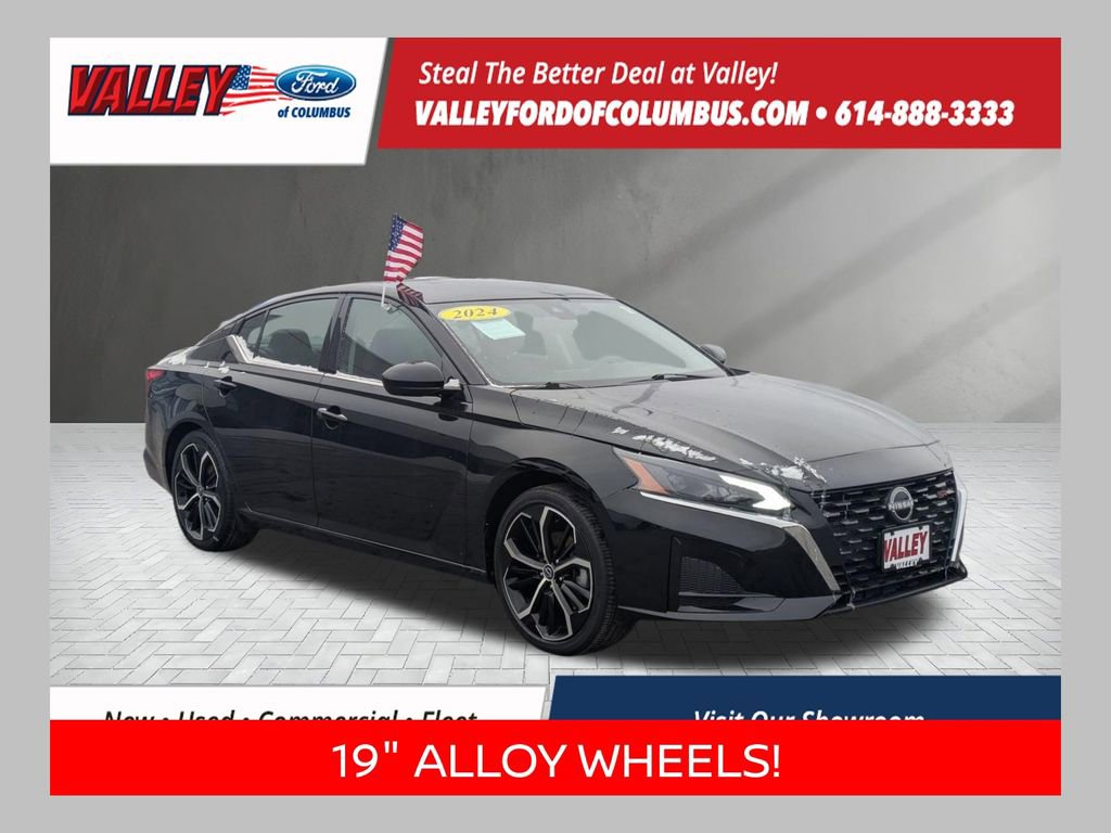 Used 2024 Nissan Altima 2.5 SR image 1