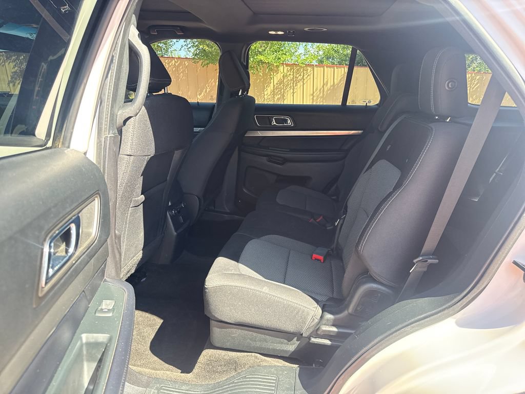 Certified 2018 Ford Explorer XLT w/ Equipment Group 201A AWD/4WD image 21