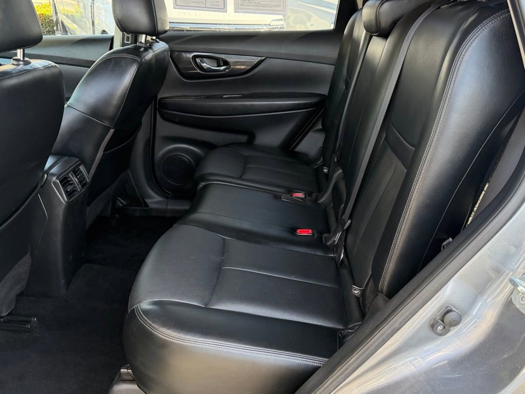 Used 2018 Nissan Rogue SL w/ Premium Package FWD image 31