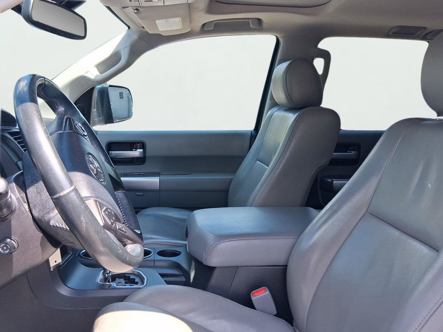 Used 2019 Toyota Sequoia Limited w/ Safety & Convenience Package AWD/4WD image 10