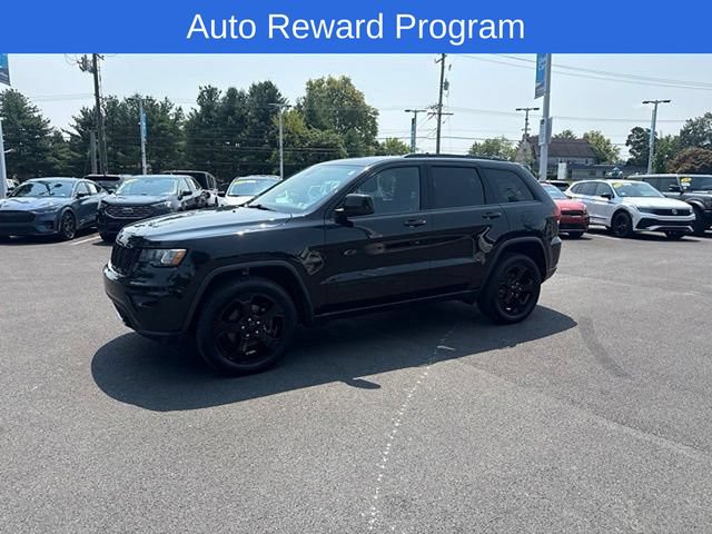 Used 2018 Jeep Grand Cherokee Laredo AWD/4WD image 3
