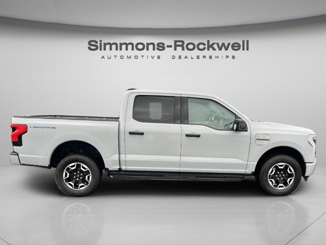 Certified 2023 Ford F150 Lightning XLT AWD/4WD image 8