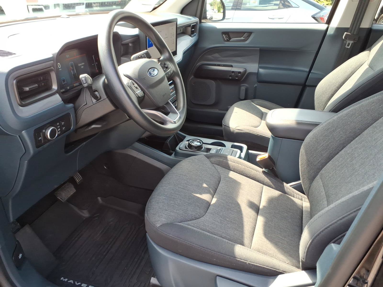 Certified 2025 Ford Maverick XLT w/ Black Appearance Package AWD/4WD image 11