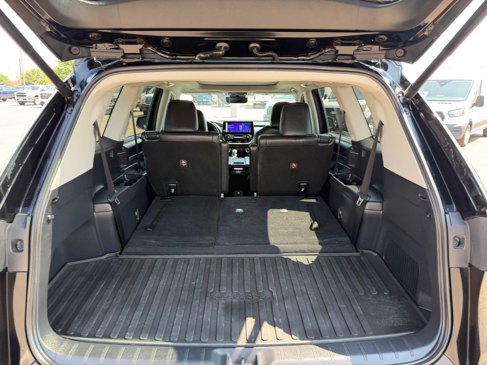 Used 2024 Toyota Grand Highlander AWD image 18
