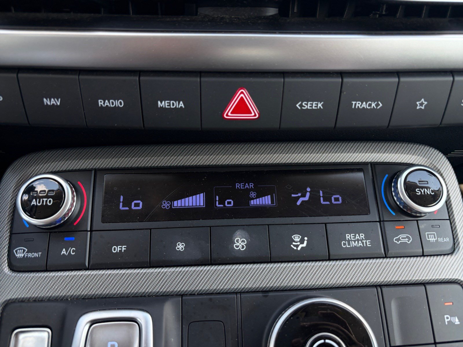 Used 2025 Hyundai Palisade SEL FWD image 17