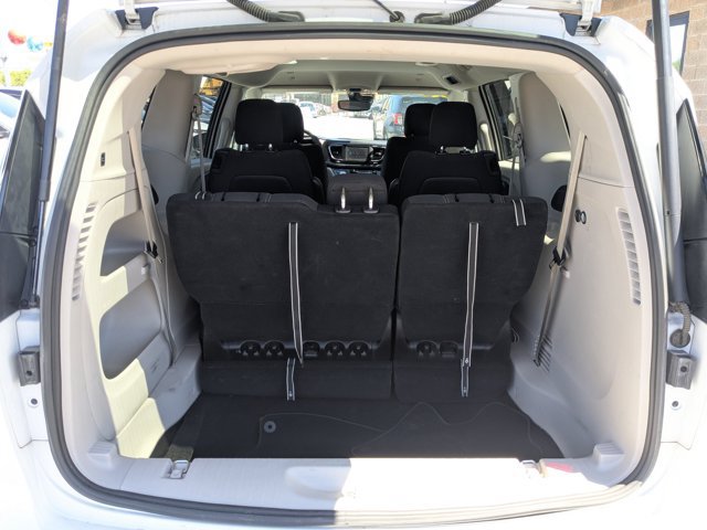 Used 2023 Chrysler Voyager LX FWD image 29