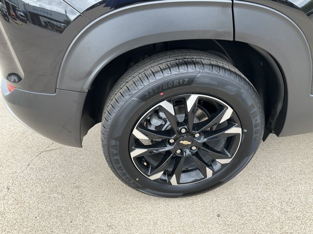 Used 2023 Chevrolet TrailBlazer LT w/ Convenience Package FWD image 16
