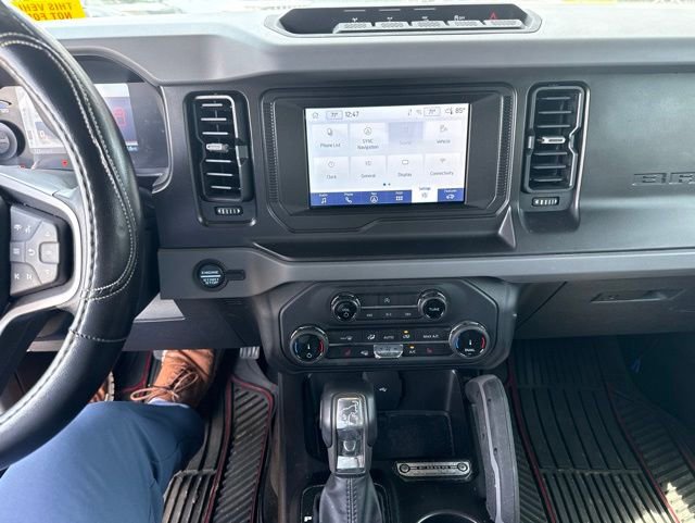 Certified 2022 Ford Bronco Big Bend w/ Sasquatch Package AWD/4WD image 9