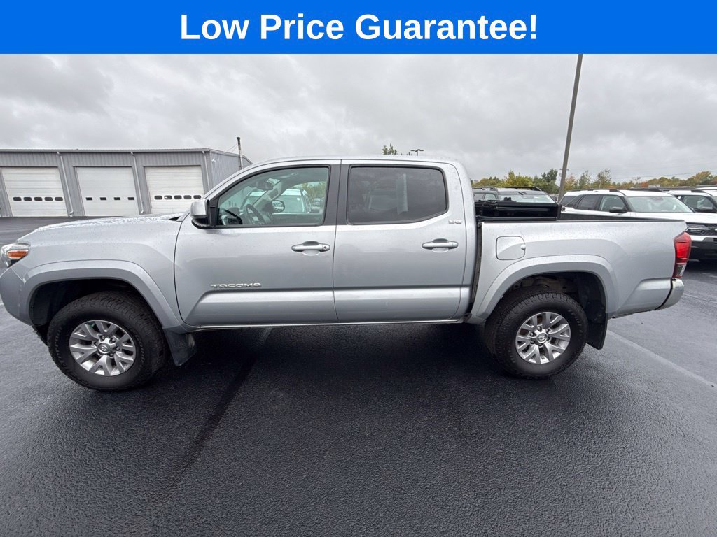 Used 2018 Toyota Tacoma SR5 AWD/4WD image 4