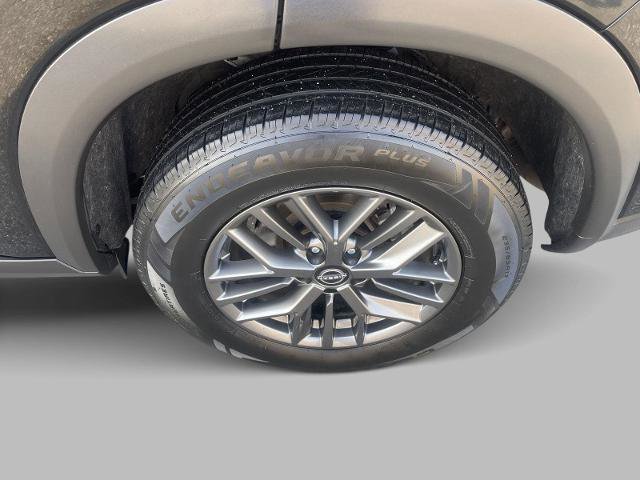 Used 2023 Nissan Rogue S image 7