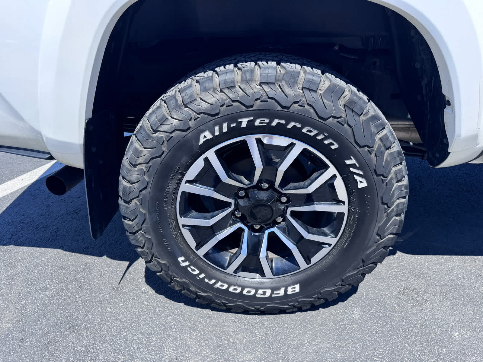 Used 2023 Toyota Tacoma TRD Sport AWD/4WD image 12