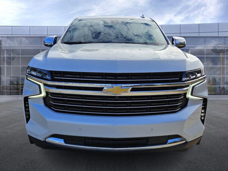 Used 2021 Chevrolet Tahoe Premier w/ Premium Package image 8
