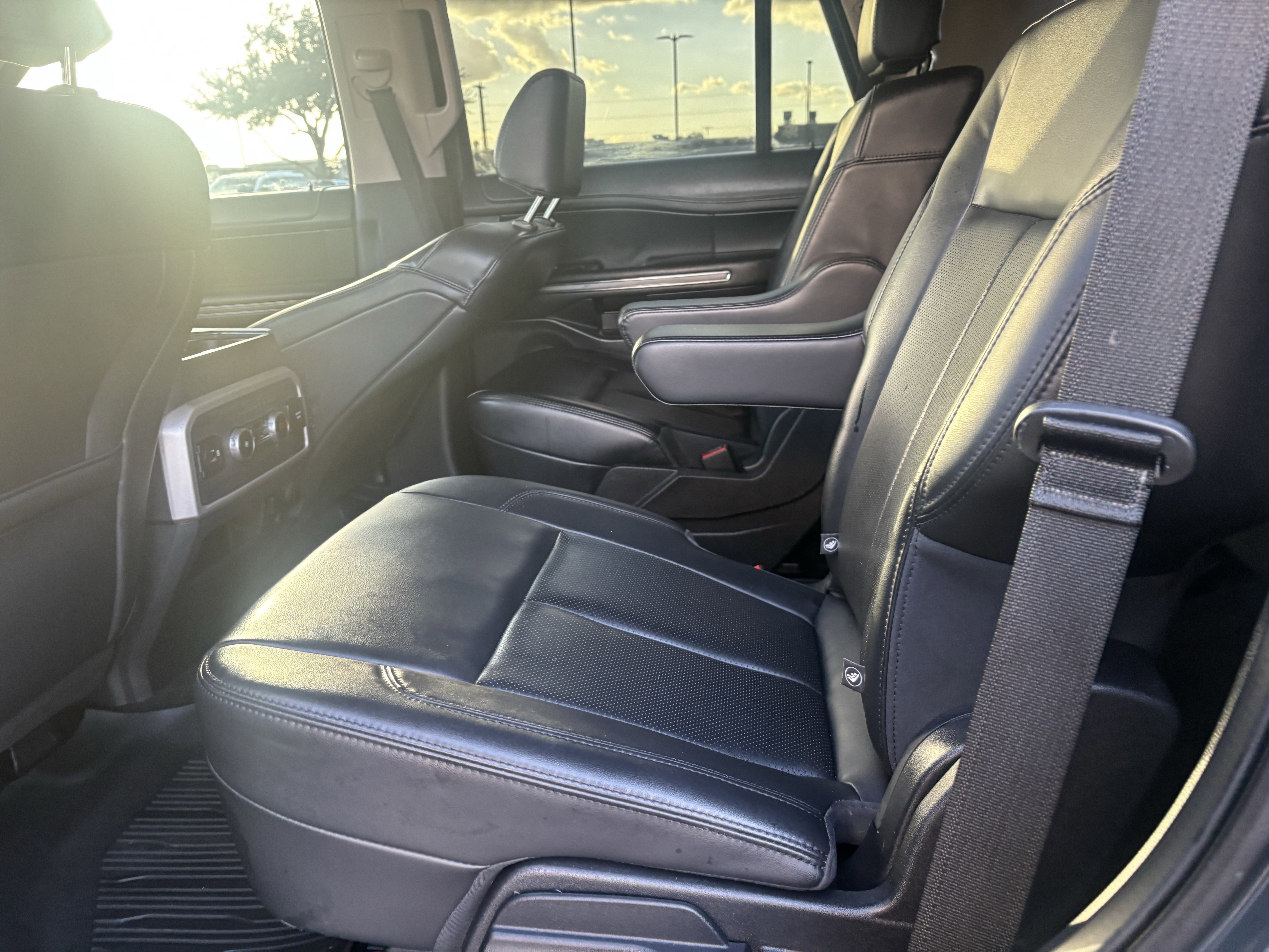 Certified 2022 Ford Expedition XLT image 15