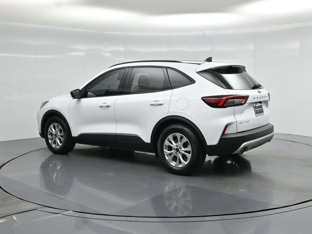 Certified 2025 Ford Escape Active w/ Tech Pack #1 FWD image 6