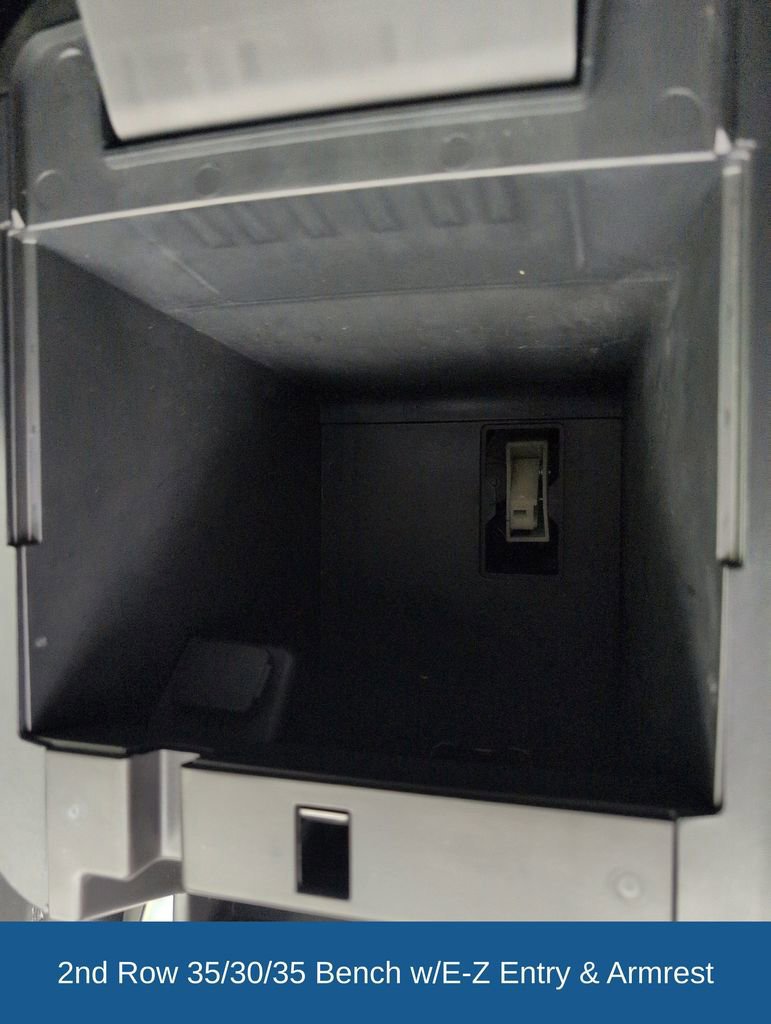 Certified 2022 Ford Explorer XLT w/ Equipment Group 202A image 40