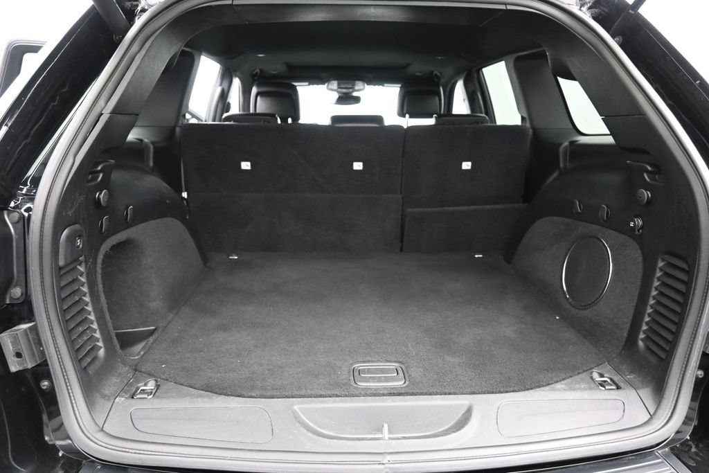 Used 2019 Jeep Grand Cherokee Altitude RWD image 14