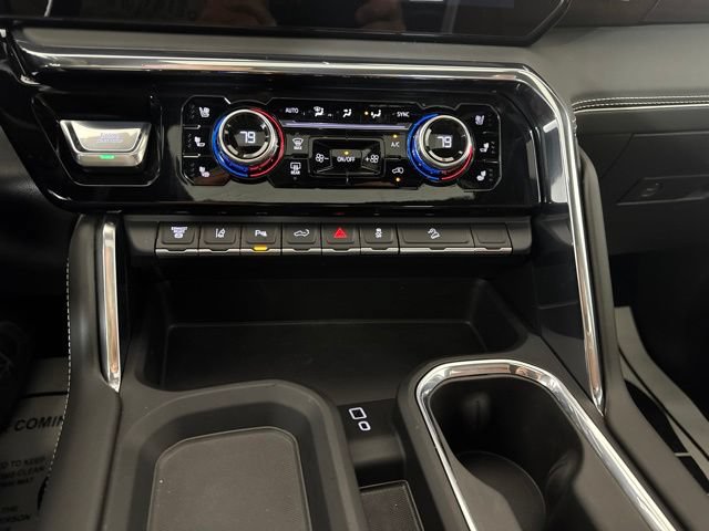 Used 2025 GMC Sierra 3500 Denali Ultimate AWD/4WD image 14