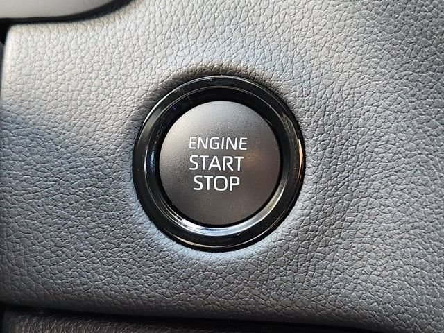 Used 2026 Toyota Tundra Limited AWD/4WD image 19