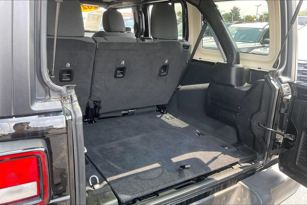 Used 2024 Jeep Wrangler Unlimited Sport AWD/4WD image 27