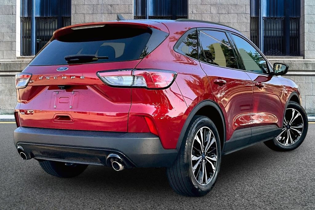 Certified 2022 Ford Escape SE w/ SE Sport Appearance Package FWD image 11