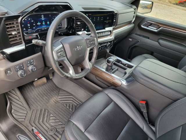 Used 2024 Chevrolet Silverado 1500 LT Trail Boss w/ Convenience Package II AWD/4WD image 18