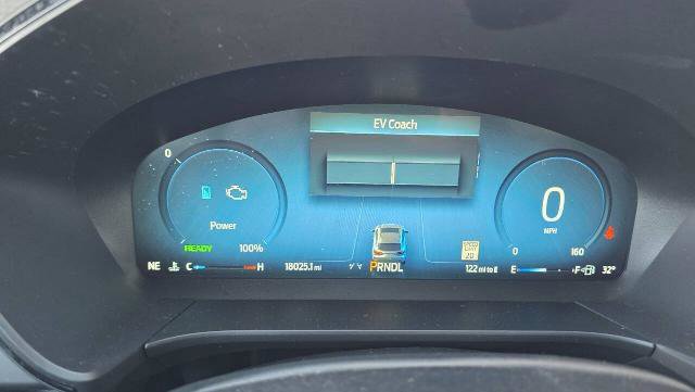 Certified 2025 Ford Escape ST-Line Elite image 16