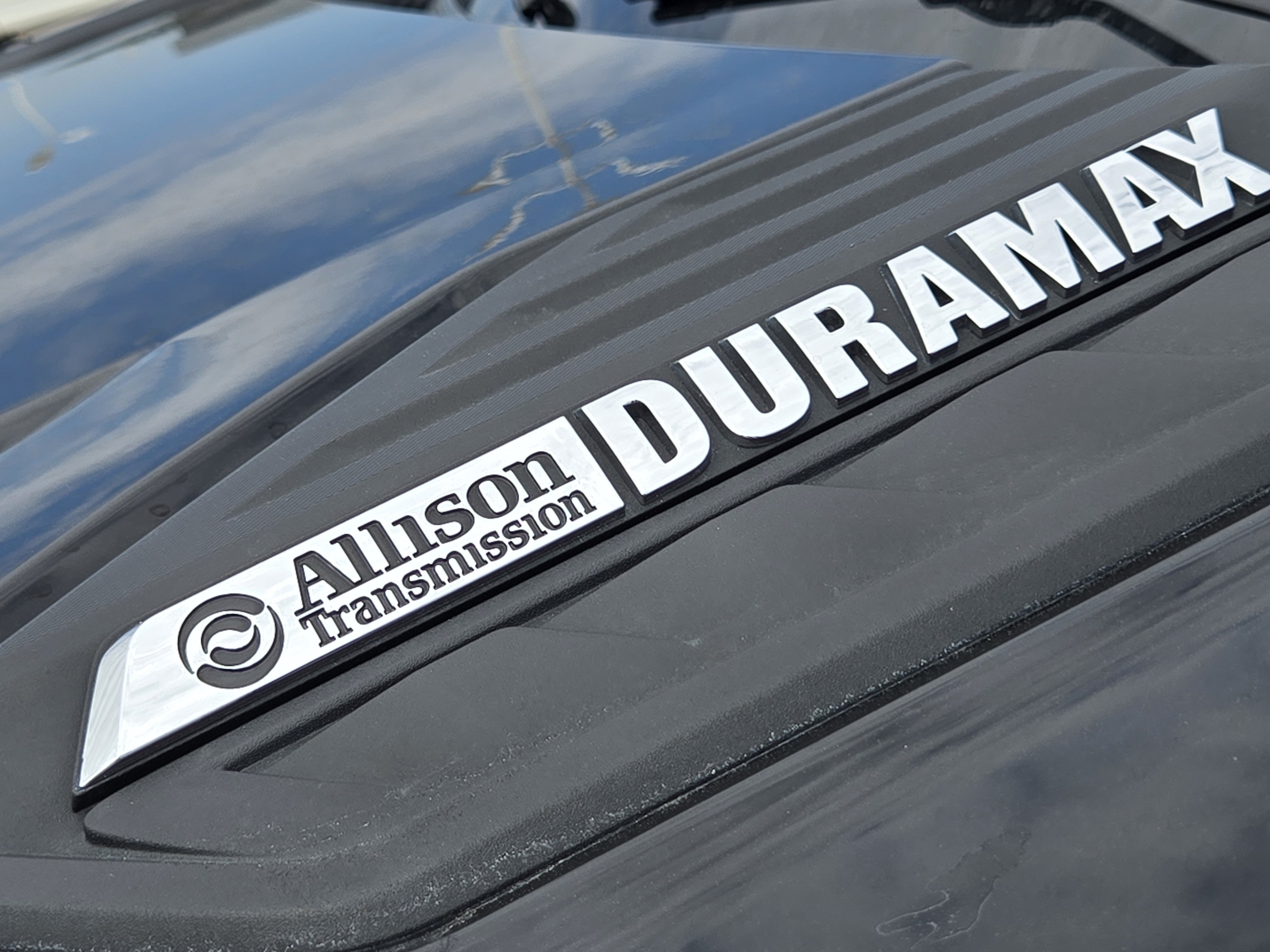 Used 2024 Chevrolet Silverado 2500 High Country w/ High Country Premium Package AWD/4WD image 12