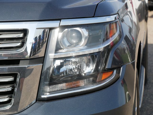 Used 2020 Chevrolet Suburban Premier AWD/4WD image 9