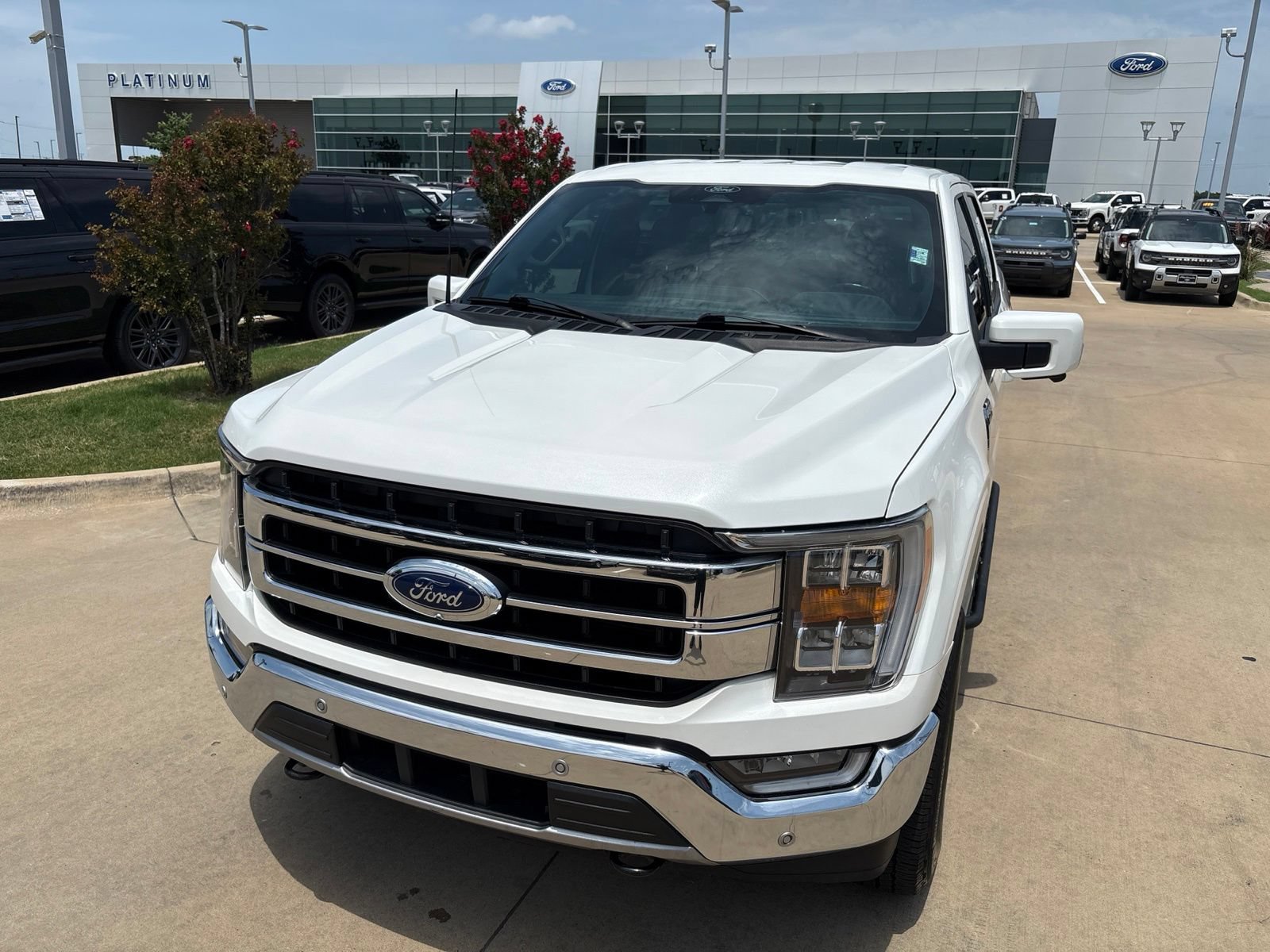 Certified 2022 Ford F150 Lariat w/ Equipment Group 501A Mid AWD/4WD image 25