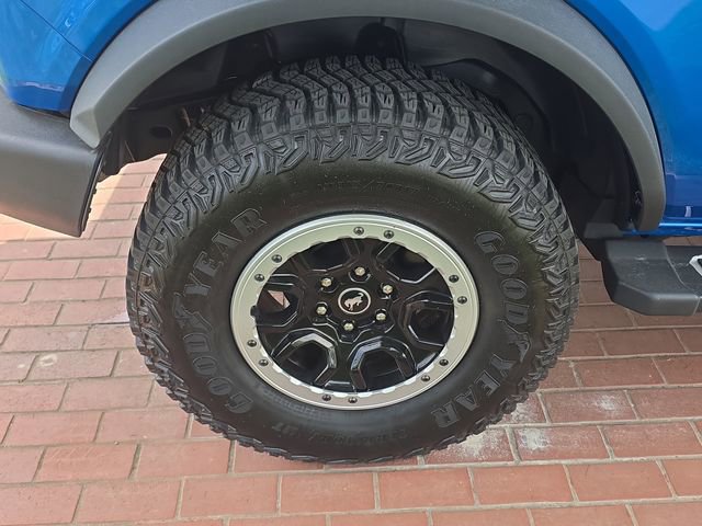 Certified 2022 Ford Bronco Outer Banks w/ Sasquatch Package AWD/4WD image 5