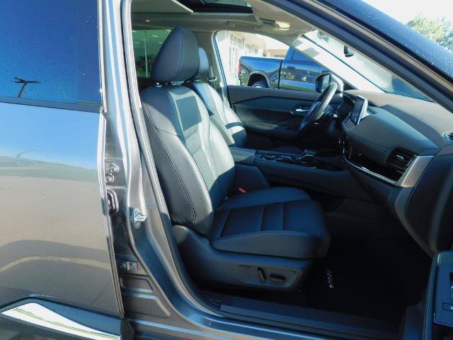 Used 2023 Nissan Rogue SL AWD/4WD image 5