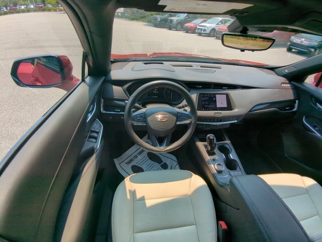 Used 2023 Cadillac XT4 Sport FWD image 32