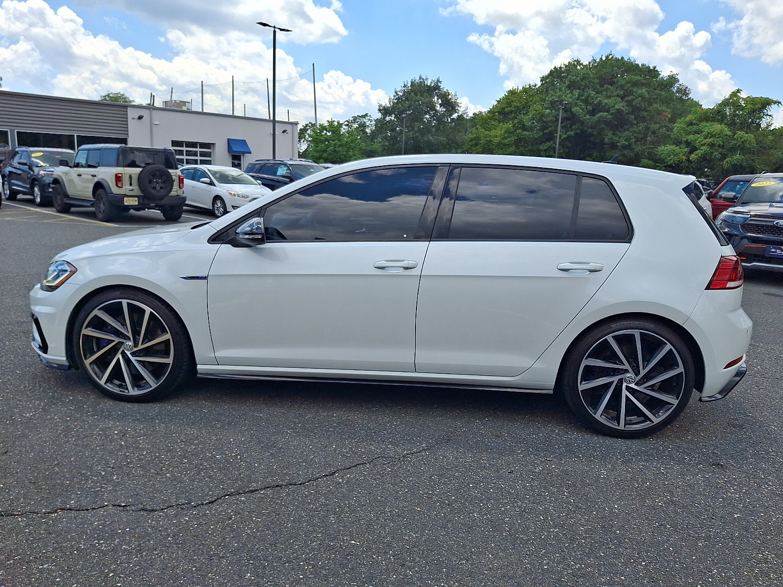 Used 2018 Volkswagen Golf R 4-Door AWD/4WD image 6