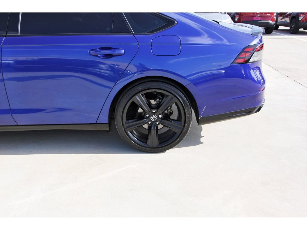Used 2025 Honda Accord Sport image 30